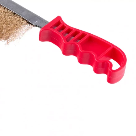 Щетка металлическая латунированная пластиковая ручка Matrix 74827 купить в Муравленко