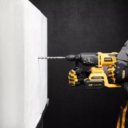 Бур по бетону Denzel, 14 x 210 мм  двойная спираль, три пылеотводящие кромки, 705030 купить в Муравленко