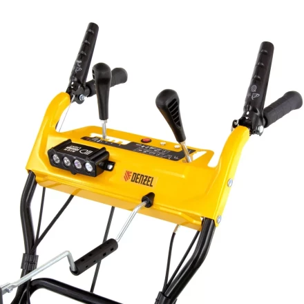 Снегоуборочная машина бензиновая Denzel SB 650 E 97602 купить в Муравленко