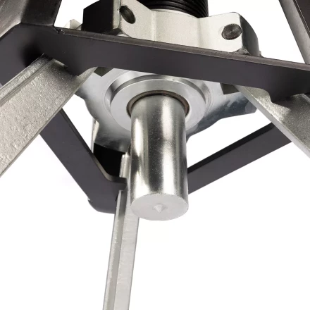 Съемник гидравлический самоцентрирующийся автономный КВТ СГСА-10К со встроенным насосом усилием 10 т (91805) купить в Муравленко