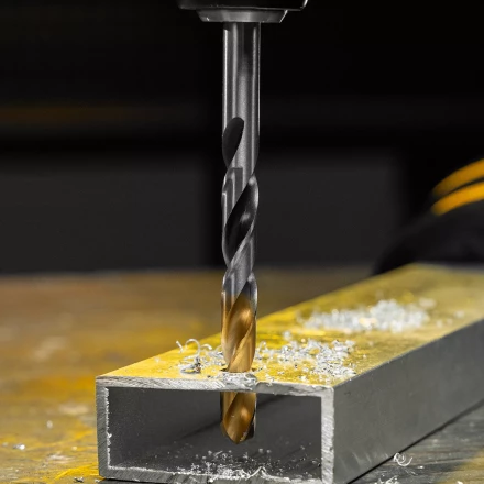 Сверло спиральное по металлу Denzel 9 x 125мм, Р6М5, Golden Tip, многогранная заточка, 718284 купить в Муравленко