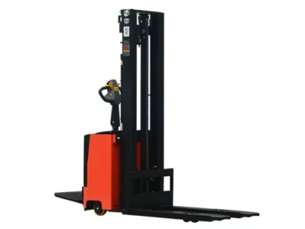 Штабелер электрический самоходный с платформой PROLIFT SDK 1556 h-5600 мм купить в Муравленко