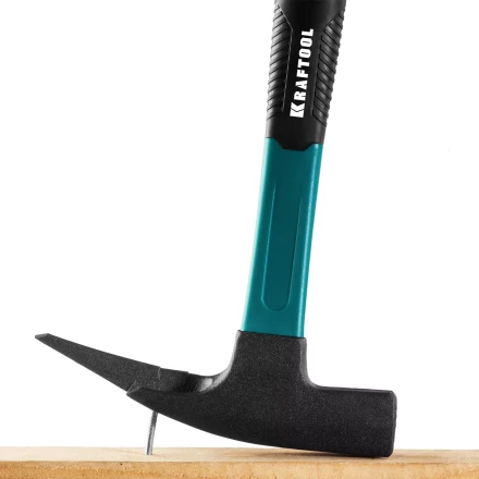 Молоток кровельщика с фиберглассовой рукояткой 20182 купить в Муравленко