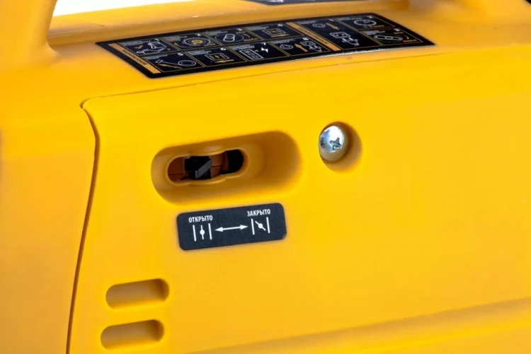 Генератор инверторный GT-2200iS, 2.2 кВт, 230 В, бак 4 л, закрытый корпус, ручной старт Denzel 94702 купить в Муравленко