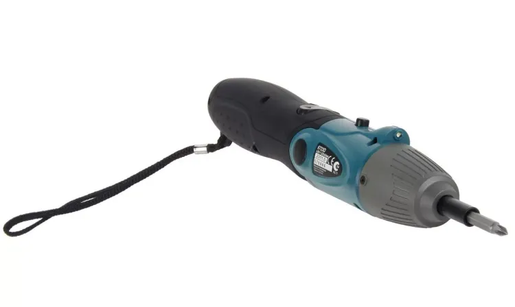 Отвертка Makita 6723DW с набором бит в кейсе купить в Муравленко