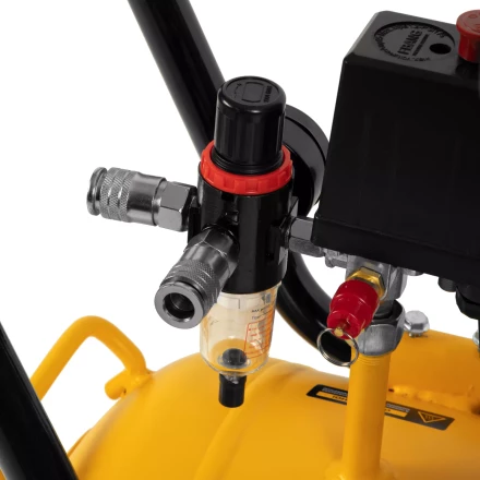 Компрессор безмасляный, малошумный Denzel DLS 2200/50, 2200 Вт, 2x1100, 50 л, 380 л/мин купить в Муравленко