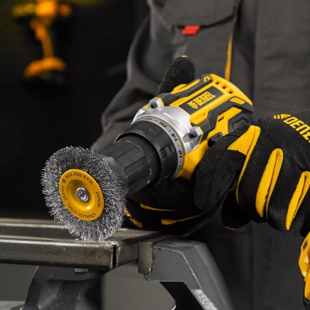 Щетка для дрели, 75 мм, Плоская, со шпилькой, нержавеющая витая проволока Denzel 744603 купить в Муравленко