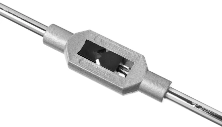 Метчикодержатель ЗУБР &quot;МАСТЕР&quot;, с регулируемыми вкладышами, №3 М5-М20 L-380мм 28131-3_z01 купить в Муравленко