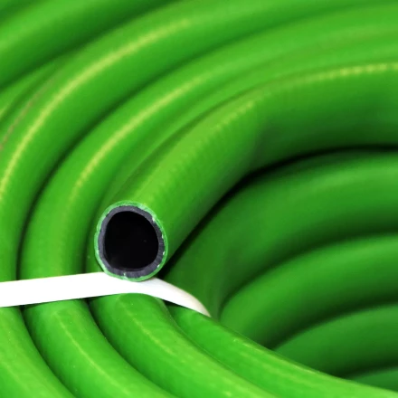 Шланг 1/2 х 20м ВЕДУГА Премиум зелёный 45965 купить в Муравленко