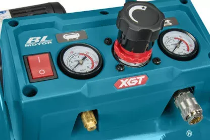Компрессор аккумуляторный  Makita AC001GZ (9.3 bar, 40V,  без АКБ и ЗУ) купить в Муравленко