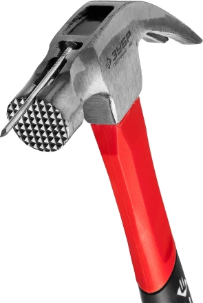 Молоток-гвоздодер ЗУБР &quot;МАСТЕР&quot;, боек c магнитом и фиберглассовой рукояткой, 450 г 20356-450 купить в Муравленко