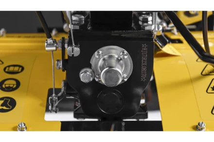 Мотоблок Champion BC7723/1 (7лс 2F/1R 85см 35см 3,6л 71кг, колеса 4/10&quot; ВОМ) купить в Муравленко