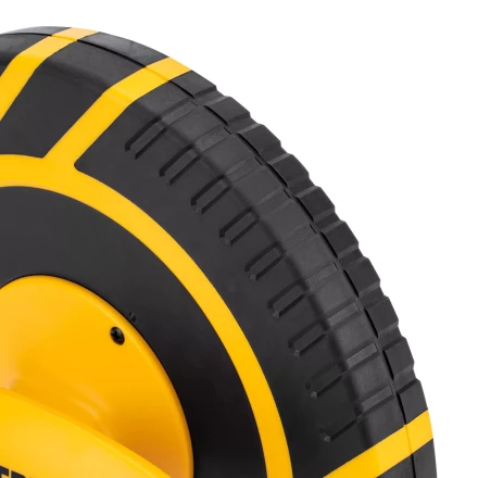 Рулетка геодезическая 50 м х 15 мм  Denzel 31292, закрытый корпус, фиберглассовая лента купить в Муравленко