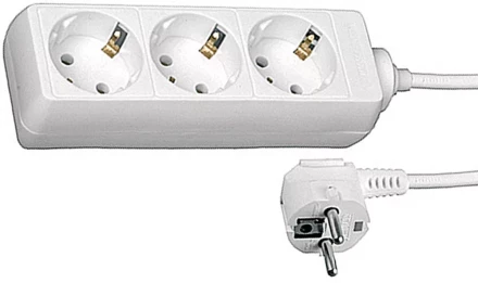 Удлинитель СВЕТОЗАР электрический с заземлением, евро, 3 гнезда, 2м SV-55033-2 купить в Муравленко