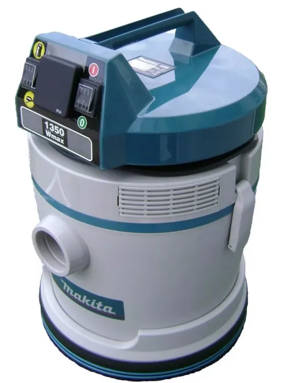 Пылесос Makita 448+6 мешков (сухая и влажная уборка) купить в Муравленко