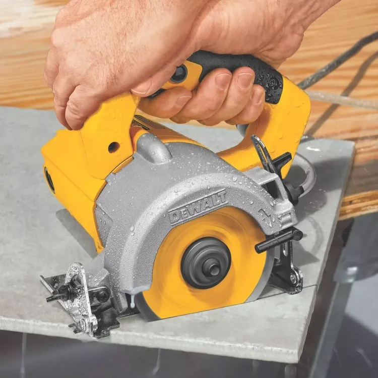 Плиткорез  DWC 410 1300Вт DeWalt купить в Муравленко