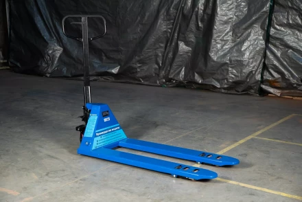 Тележка гидравлическая низкопрофильная 65 мм  3000 кг 1150 мм полиуретановые колеса TOR RHP 1006204 купить в Муравленко