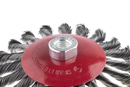 Кордщетка HAMMER тарелка 125мм для УШМ витая сталь (207-113) купить в Муравленко