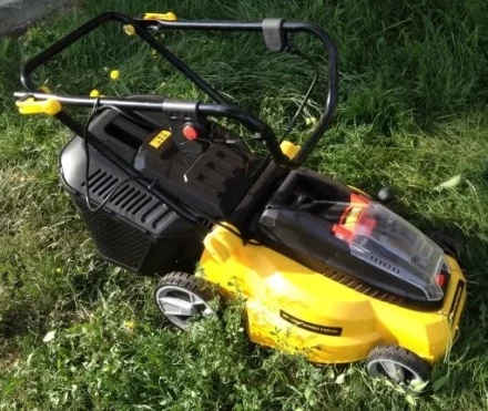 Газонокосилка аккум. CHAMPION EMB360 купить в Муравленко