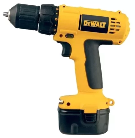 Дрель-шуруповерт аккумуляторная DeWalt DC 740 KAT купить в Муравленко