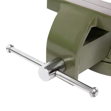 Тиски слесарные Сибртех 18618, 100 мм, стальные, поворотные купить в Муравленко