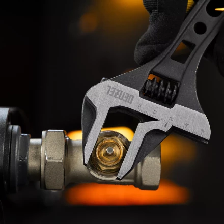 Ключ разводной 155 мм Denzel 15753, CrV, кованый, укороченная рукоятка купить в Муравленко