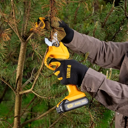 Перчатки универсальные,силиконовое нанесение, размер 9// Denzel 67999 купить в Муравленко