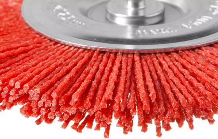 ЗУБР &quot;ПРОФЕССИОНАЛ&quot;. Щетка дисковая для дрели, нейлоновая проволока с абразивным покрытием, 100мм 35161-100_z02 купить в Муравленко