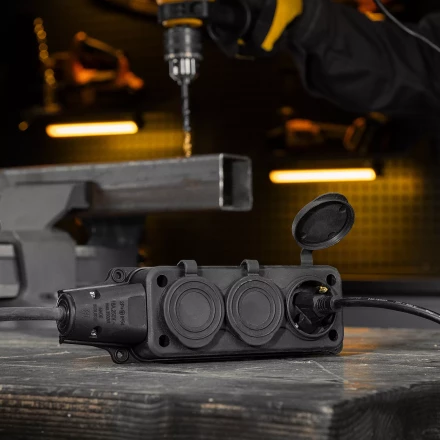 Удлинитель-шнур силовой Denzel Top Series, КГТТ, 20м, 3 розетки, 3 x 1,5 мм, 3 м 37422 купить в Муравленко