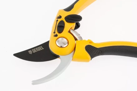 Набор: Сучкорез телескопический 22-29” и секатор прямого реза Denzel 7760505 купить в Муравленко