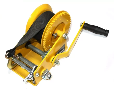 Лебедка ручная LRB 2500, 1134 кг, лента 10 м. LB купить в Муравленко