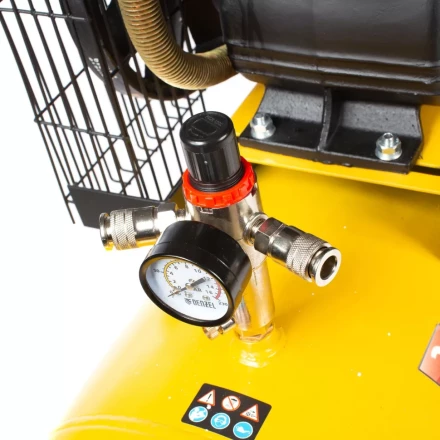 Компрессор воздушный рем. привод BCV2300/100, 2,3 кВт, 100 литров, 440 л/мин Denzel 58111 купить в Муравленко