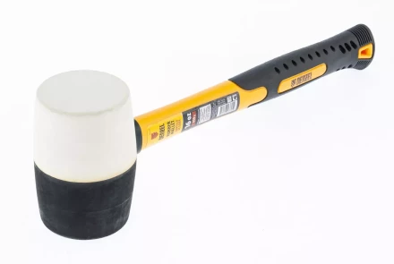 Киянка резиновая, 16 oz, черно-белая резина, фибергласовая рукоятка// Denzel 7711171 купить в Муравленко