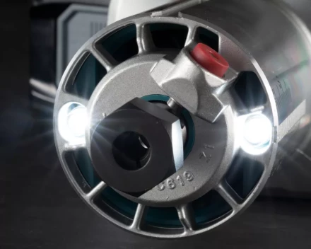 Аккумуляторный Фрезер Кромочный Makita RT001GZ19 (без АКБ и ЗУ) купить в Муравленко