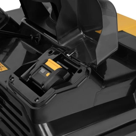 Снегоуборочная машина аккумуляторная, ESB-560Li, 560 мм, 40В, 2 АКБ 5 Ач, ЗУ, метал. шнек Denzel 97639 купить в Муравленко