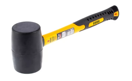 Киянка резиновая, 16 oz, черная резина, фибергласовая рукоятка// Denzel 7711185 купить в Муравленко