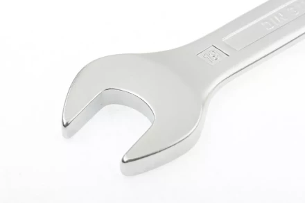 Ключ комбинированный 19 мм CrV холодный штамп GROSS 15138 купить в Муравленко