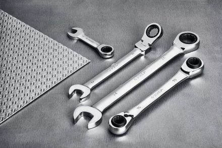 Наборы трещоточных комбинированных ключей укороченных серия ПРОФЕССИОНАЛ купить в Муравленко