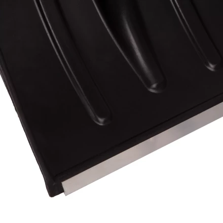 Лопата для уборки снега пластиковая, 380х385х1420 мм, оцинк. планка, деревянный черенок Россия 6157453 купить в Муравленко