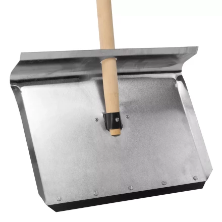 Лопата для уборки снега тротуарная Сибртех 61658, алюминиевая,500х400х1420мм, деревянный черенок, Россия купить в Муравленко