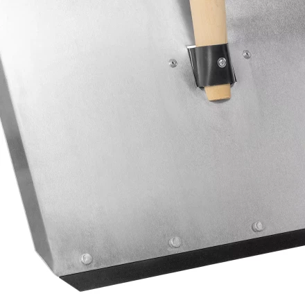 Лопата для уборки снега тротуарная Сибртех 61658, алюминиевая,500х400х1420мм, деревянный черенок, Россия купить в Муравленко