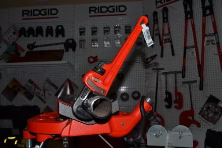 Прямой трубный ключ для тяжелых работ 10  31010 купить в Муравленко