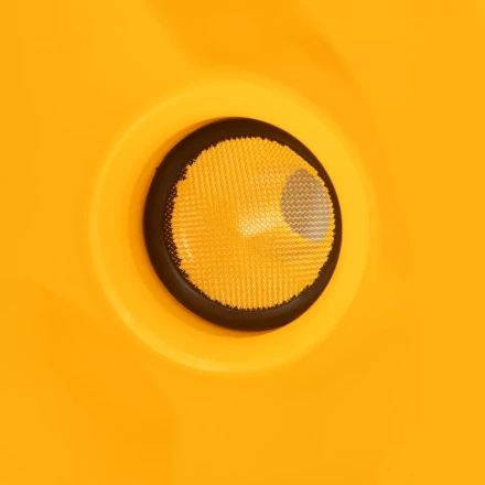 Воронка пластиковая 135 мм с металлическим ситом, гибким наконечником и непроливайкой Denzel 537210 купить в Муравленко