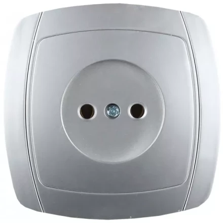 Розетка СВЕТОЗАР &quot;АКЦЕНТ&quot; одинарная в сборе, без заземления, цвет серебристый металлик, 16А/~250В SV-54200-SM купить в Муравленко