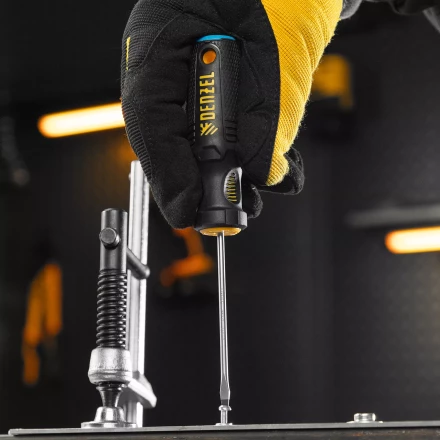 Отвертка, SL3х75 мм, S2, 3к рукоятка Denzel 121887 купить в Муравленко