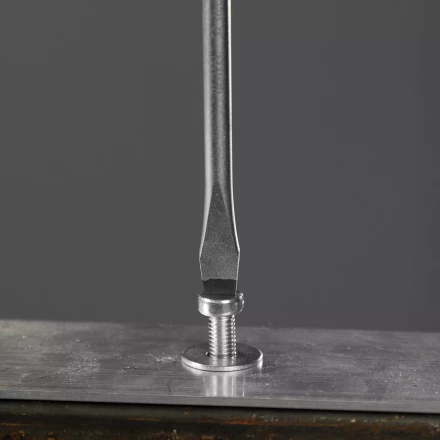 Отвертка, SL5x100 мм, S2, 3к рукоятка Denzel 121967 купить в Муравленко