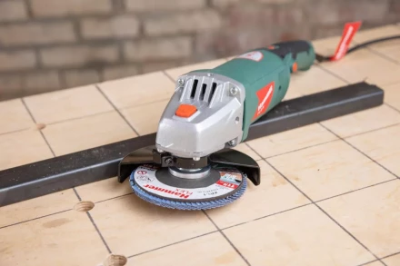 Круг Лепестковый Торцевой (КЛТ) HAMMER КЛТ 1 Ф115х22 Р60 213-002 купить в Муравленко