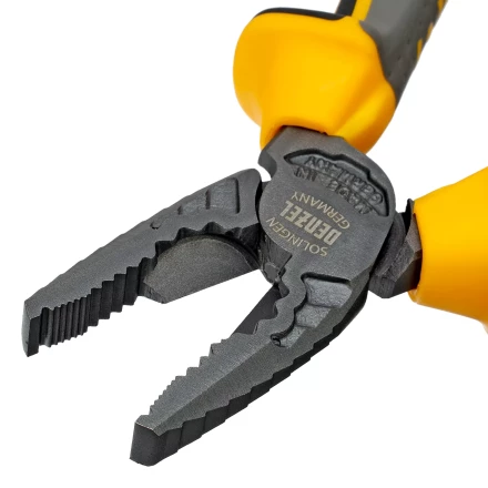 Плоскогубцы комбинированные 165 мм Denzel 17080, трехкомпонентные рукоятки купить в Муравленко