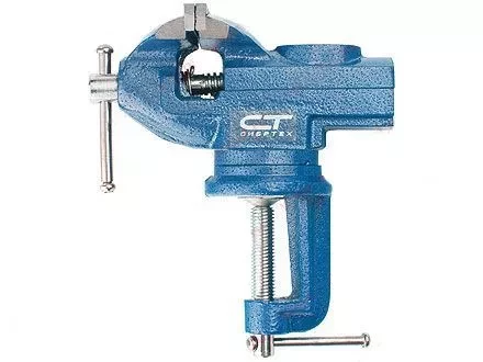 Тиски слесарные настольные поворотные ширина рабочих губок 50 мм наковальня  СИБРТЕХ 18668 купить в Муравленко