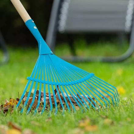 Грабли веерные стальные Palisad, 430 х 1550 мм, 22 плоских зуба, лакированный черенок, Luxe, 617885 купить в Муравленко